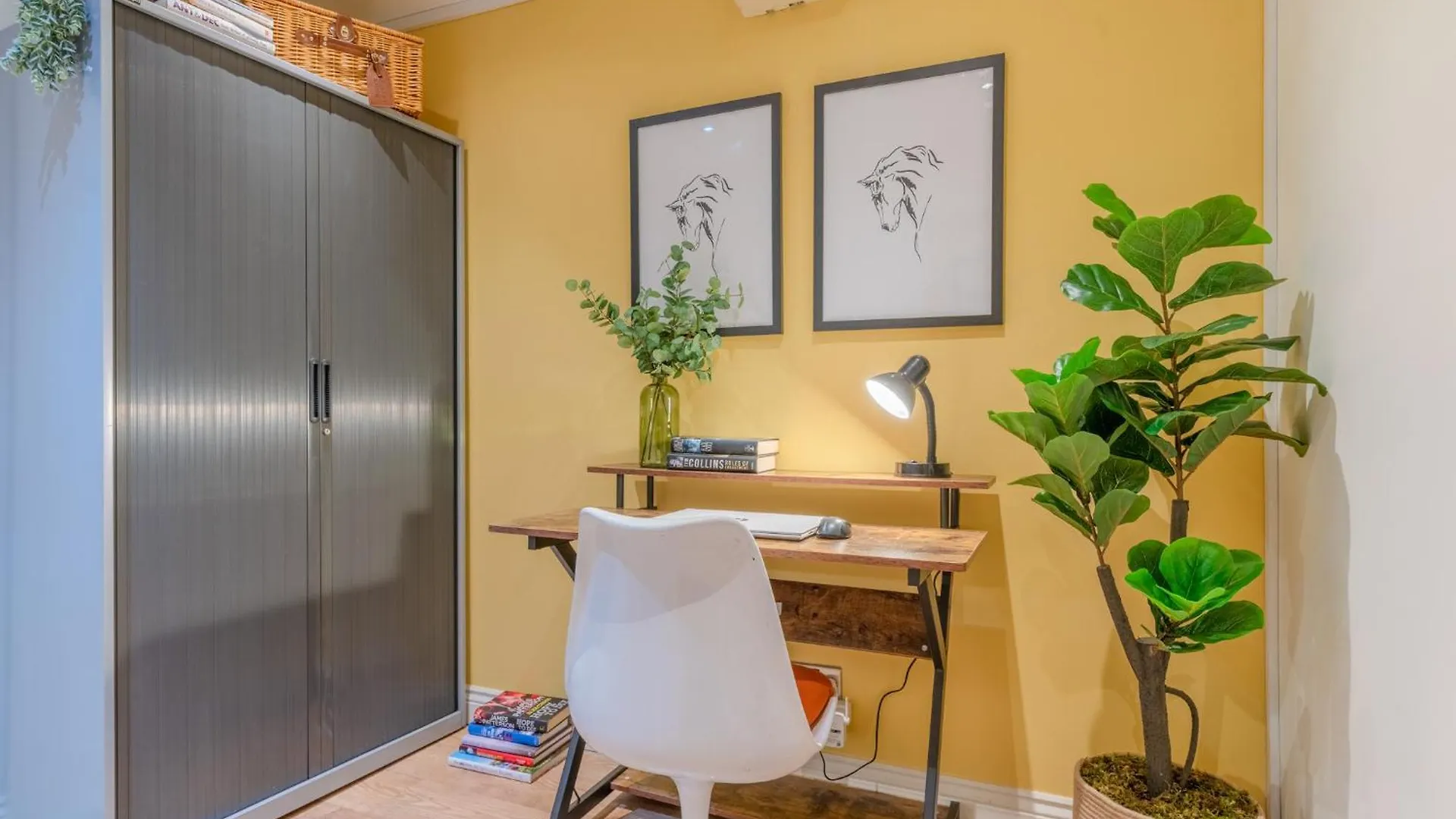 Regency Basement Apartment Cheltenham