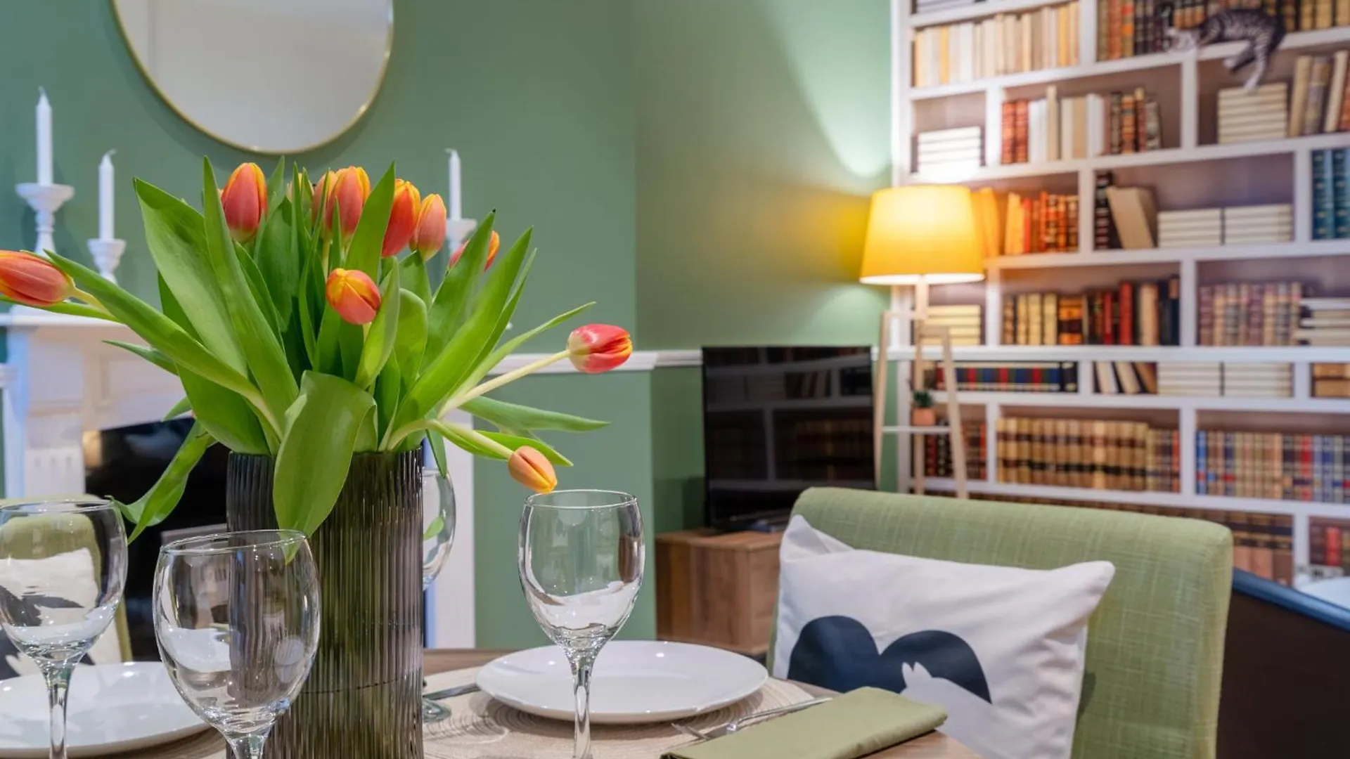 Regency Basement Apartment Cheltenham 0*,  Regno Unito