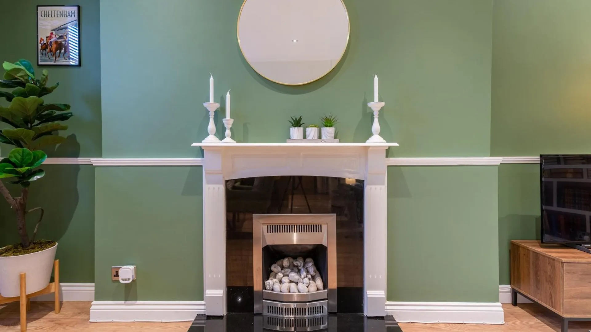 Regency Basement Apartment Cheltenham 0*,